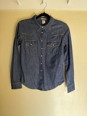 Levi's Iconic Western Denim Snap-Button Top